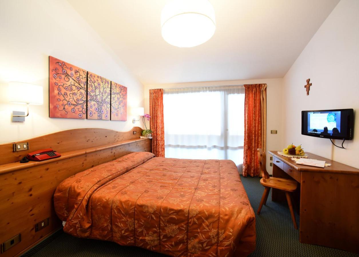 Hotel Corona Val di Zoldo Eksteriør bilde