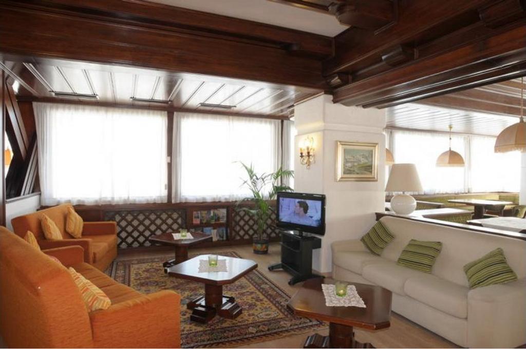 Hotel Corona Val di Zoldo Eksteriør bilde